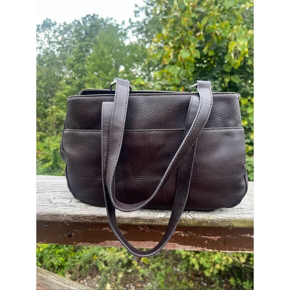 Villager Grained Shoulder Bag Brown NWT - Picture 2 of 8